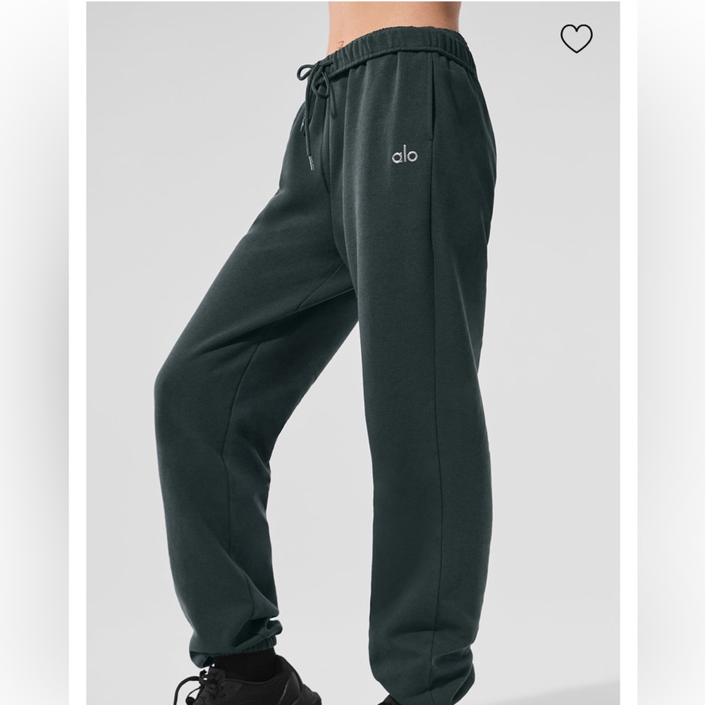 NWT ALO Yoga Accolade Sweatpants